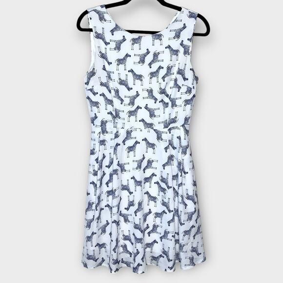 LA Soul Dresses & Skirts - L.A. SOUL white & navy zebra novelty print sleeveless dress size small